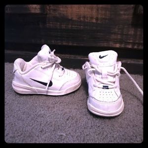 Toddler boys nikes 5c
